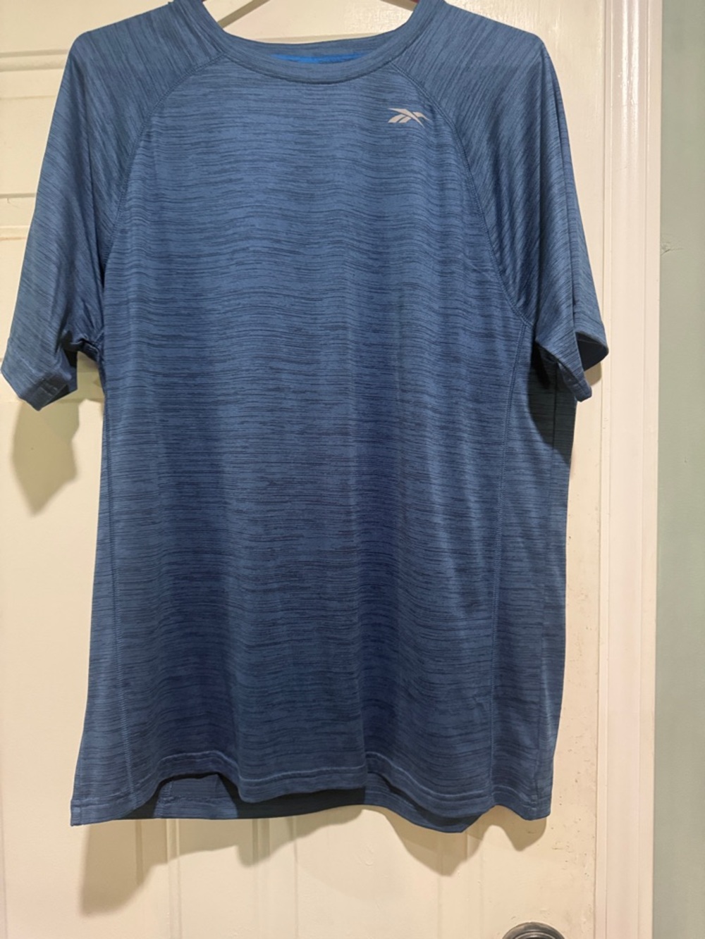 Men’s short sleeve Reebok shirt